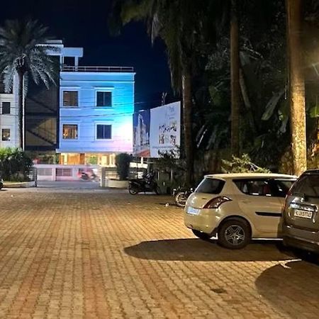 พาร์ค เรซิเดนซี โกเจนเชอรี Hotel Kozhancheri ภายนอก รูปภาพ