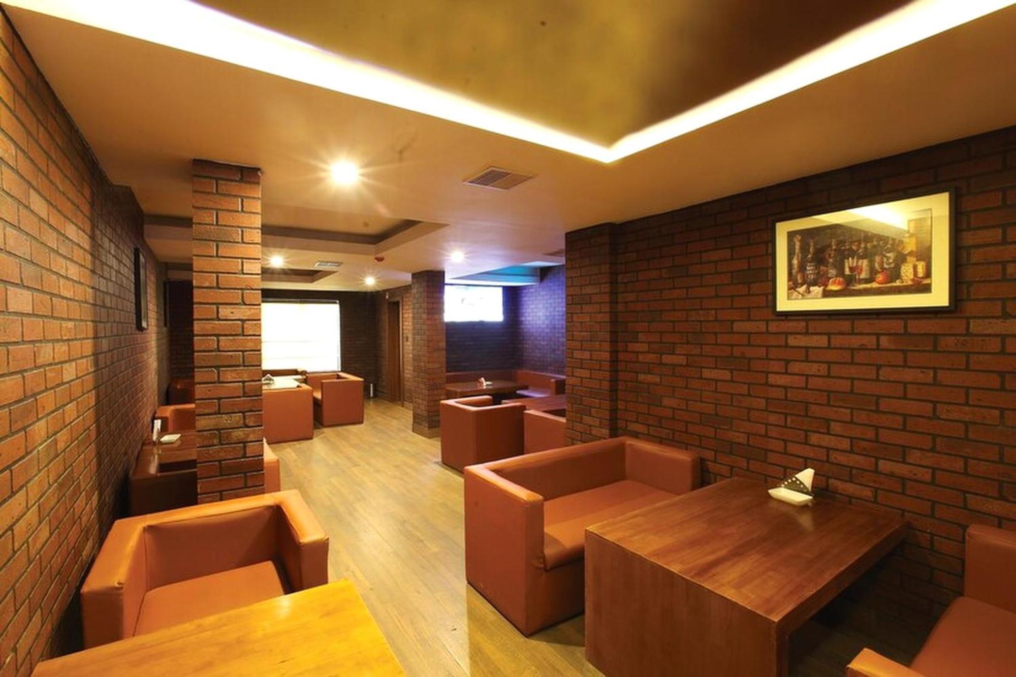 พาร์ค เรซิเดนซี โกเจนเชอรี Hotel Kozhancheri ภายนอก รูปภาพ