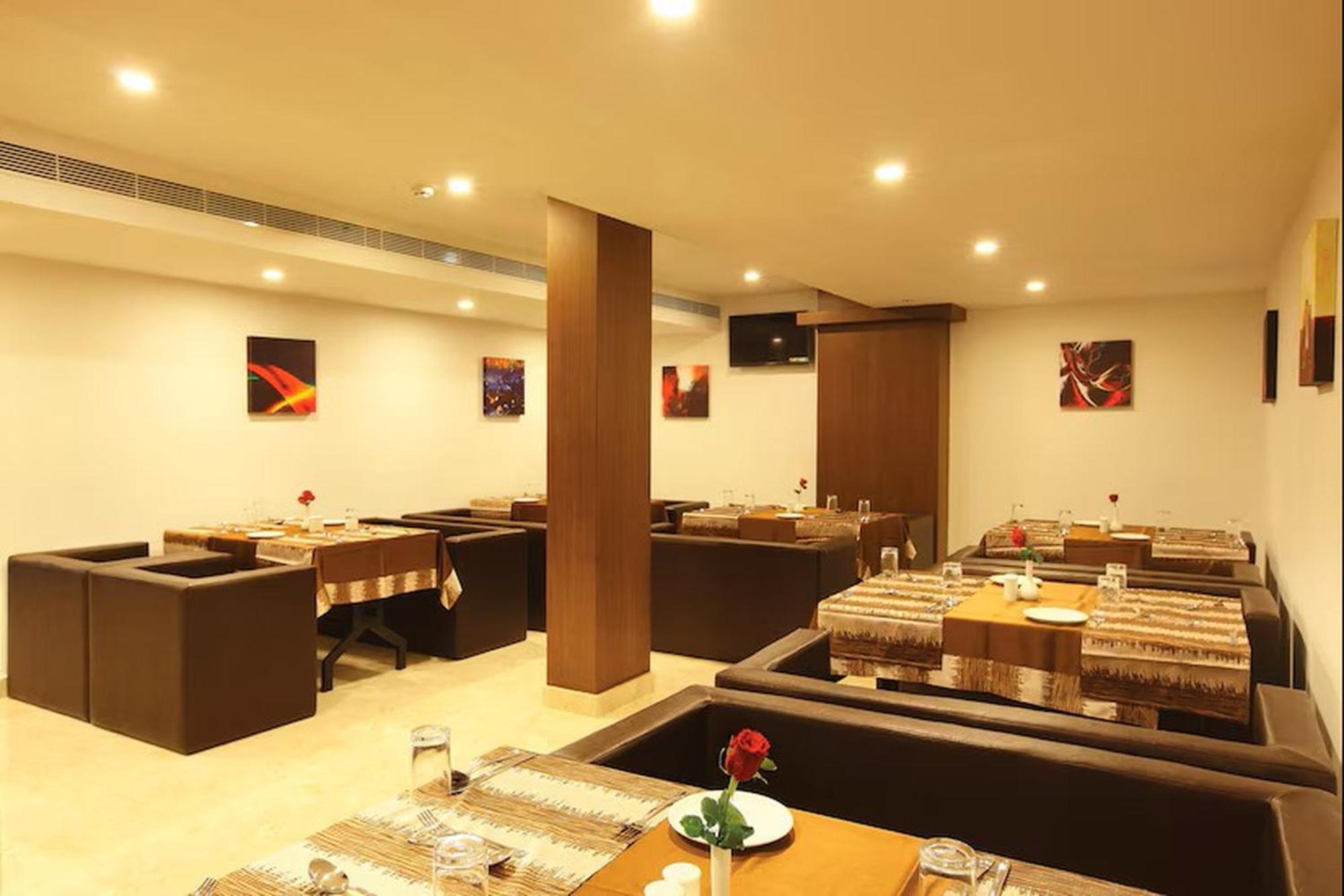 พาร์ค เรซิเดนซี โกเจนเชอรี Hotel Kozhancheri ภายนอก รูปภาพ
