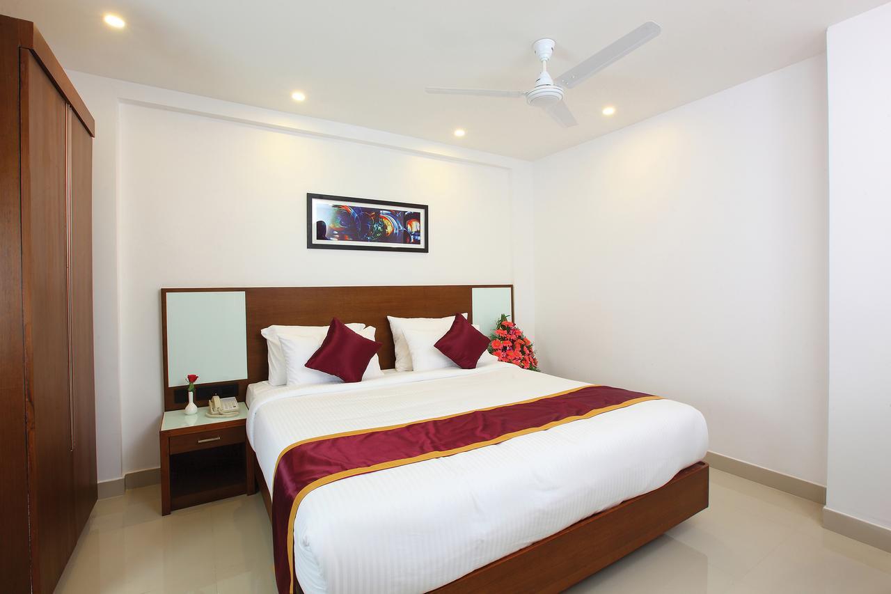 พาร์ค เรซิเดนซี โกเจนเชอรี Hotel Kozhancheri ภายนอก รูปภาพ